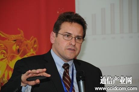 IBMϵͳƼȫ۸ܲPaulo Carvaoڴݽ 